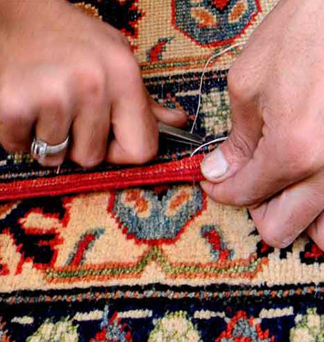 Réparation tapis et tapisserie - Galerie du Château Tapis d’Orient & Restauration à Brest et toute la Bretagne : Réparation restauration de tapis et tapisserie : réparation des lisières, restauration des franges de tapis, traitement des trames, resserrage des nœuds de tapis, en Bretagne.